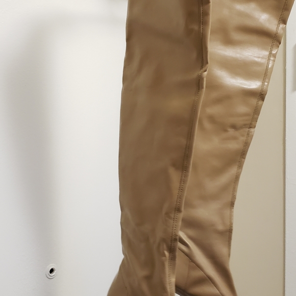 Heeled Boots from Italy Size 7 - Picture 7 of 8